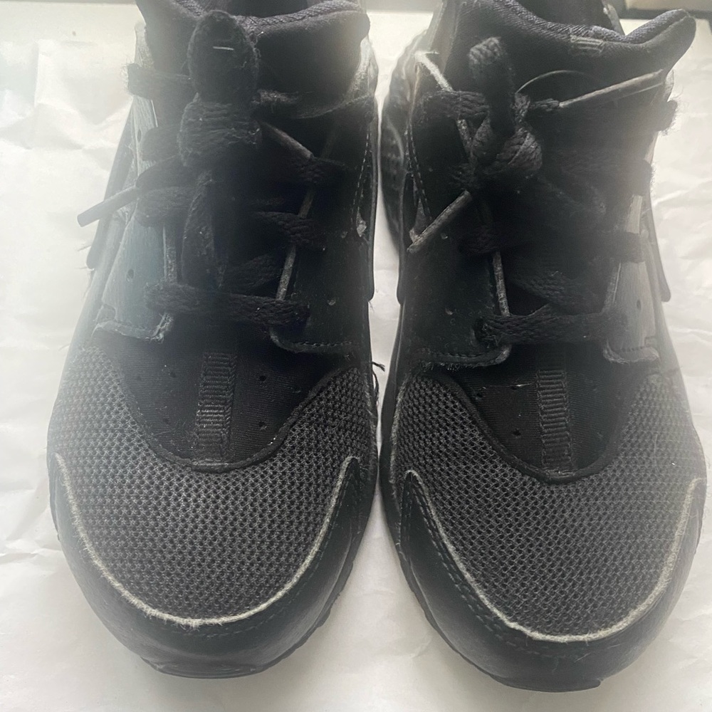 Kids Nike Harrachue Sneakers
